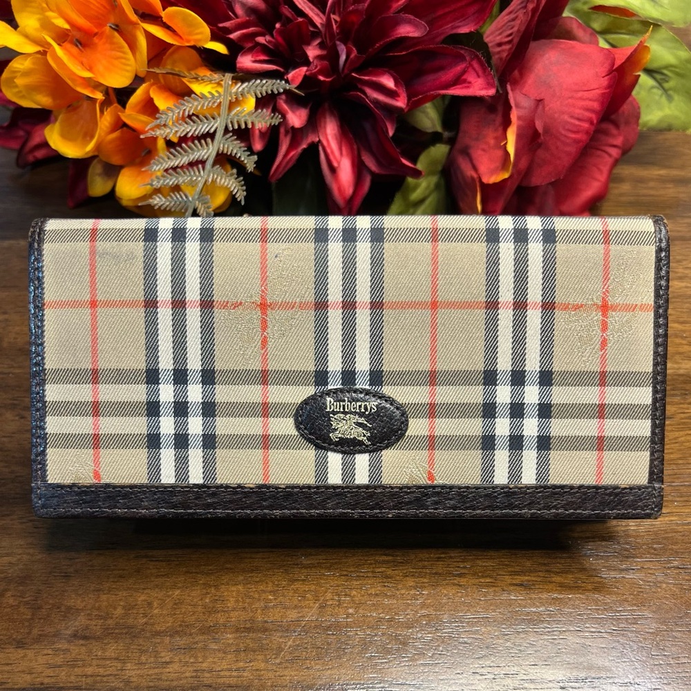 Burberrys Hayymarket Long Bi-fold Wallet - COA & EUC